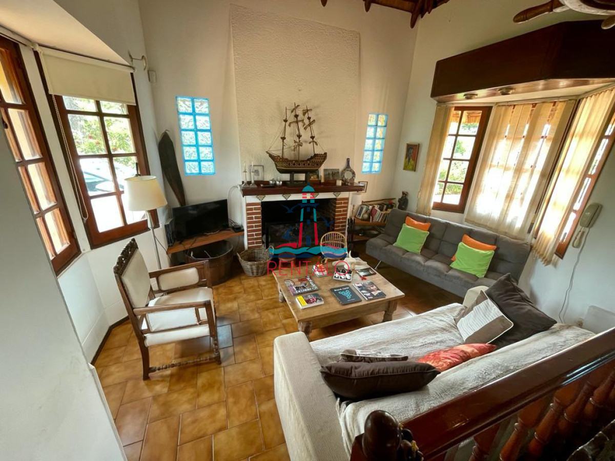 Casa ID.233 - Alquiler anual casa en Punta del este con piscina 