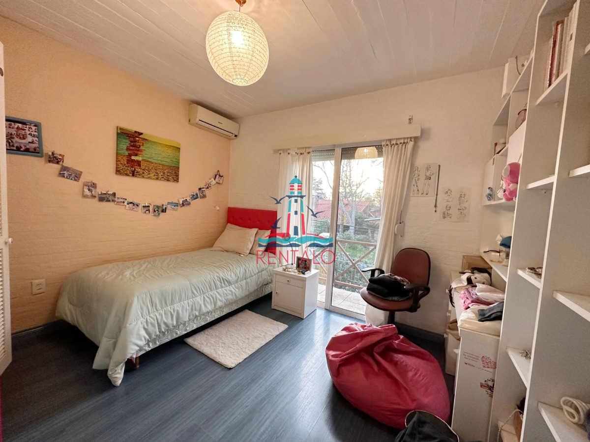Casa ID.124 - Casa en venta Playa Mansa - 4 dormitorios Parada 19.