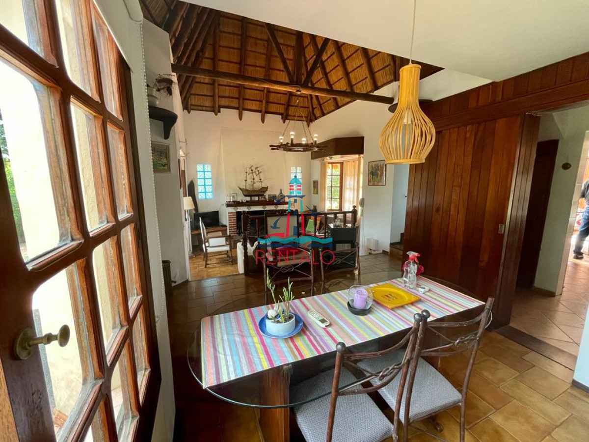 Casa ID.233 - Alquiler anual casa en Punta del este con piscina 