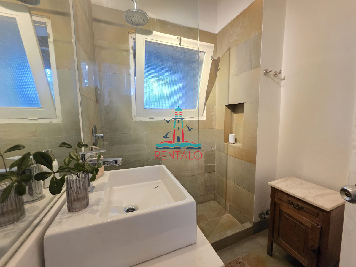 Casa ID.718 - Casa en alquiler anual y de temporada San Rafael - 5 Dormitorios 