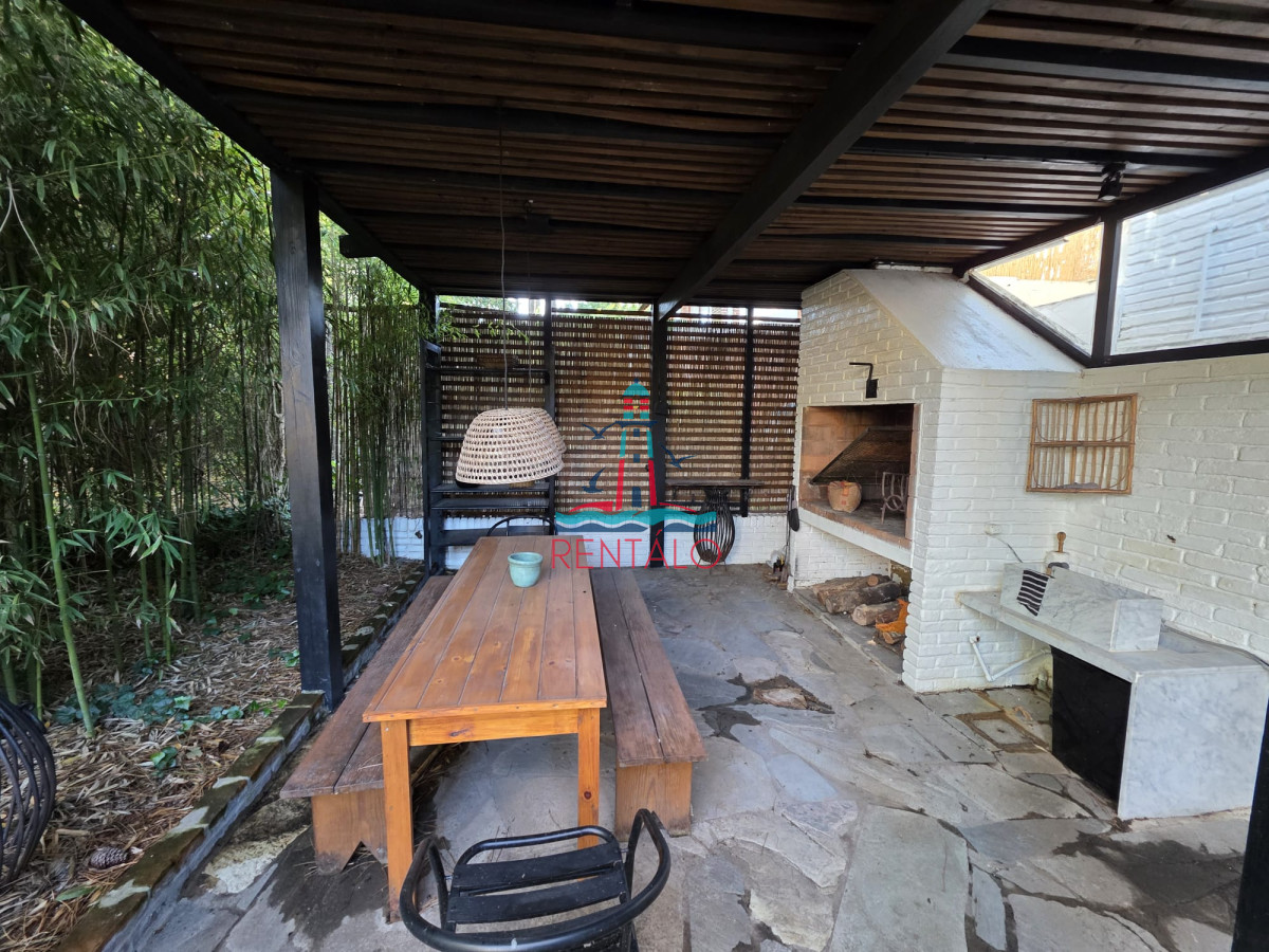 Casa ID.718 - Casa en alquiler anual y de temporada San Rafael - 5 Dormitorios 