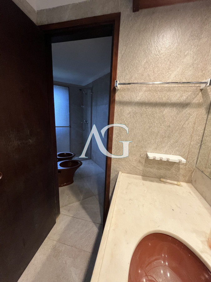 Casa ID.40 - Casa En Venta o alquiler anual, Zona Cantegril.