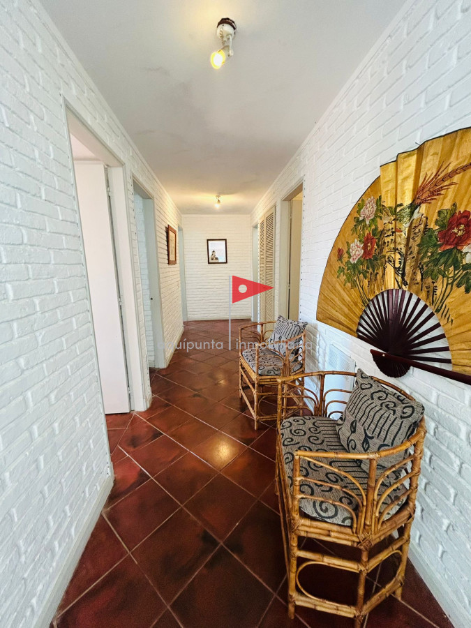 Casa ID.46 - Casa En Venta, Zona Colegios. Jardines de Cordoba. Punta Del Este.