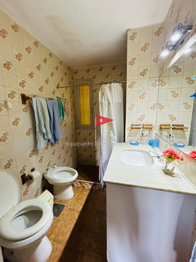 Casa ID.46 - Casa En Venta, Zona Colegios. Jardines de Cordoba. Punta Del Este.