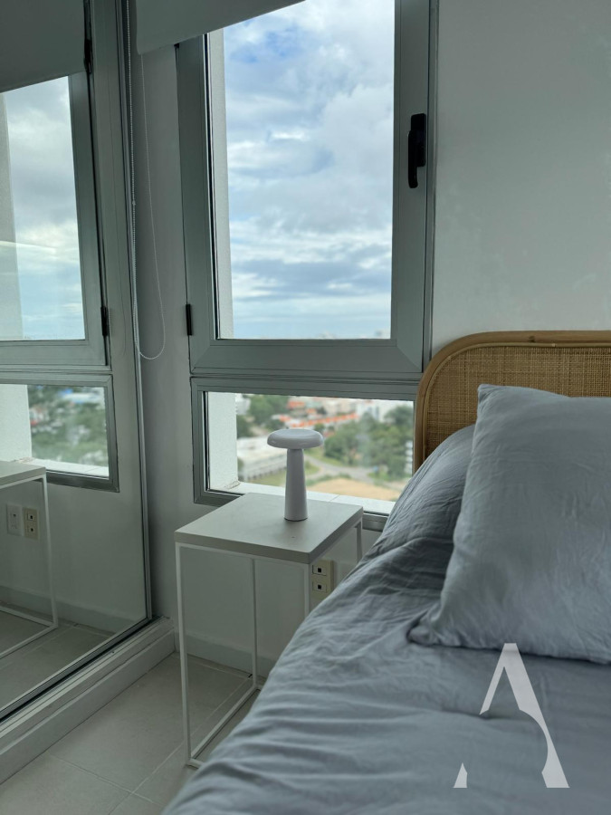 Apartamento ID.63 - Alquiler temporal - Ocean Drive Full Amenities. 1 Dormitorio y medio