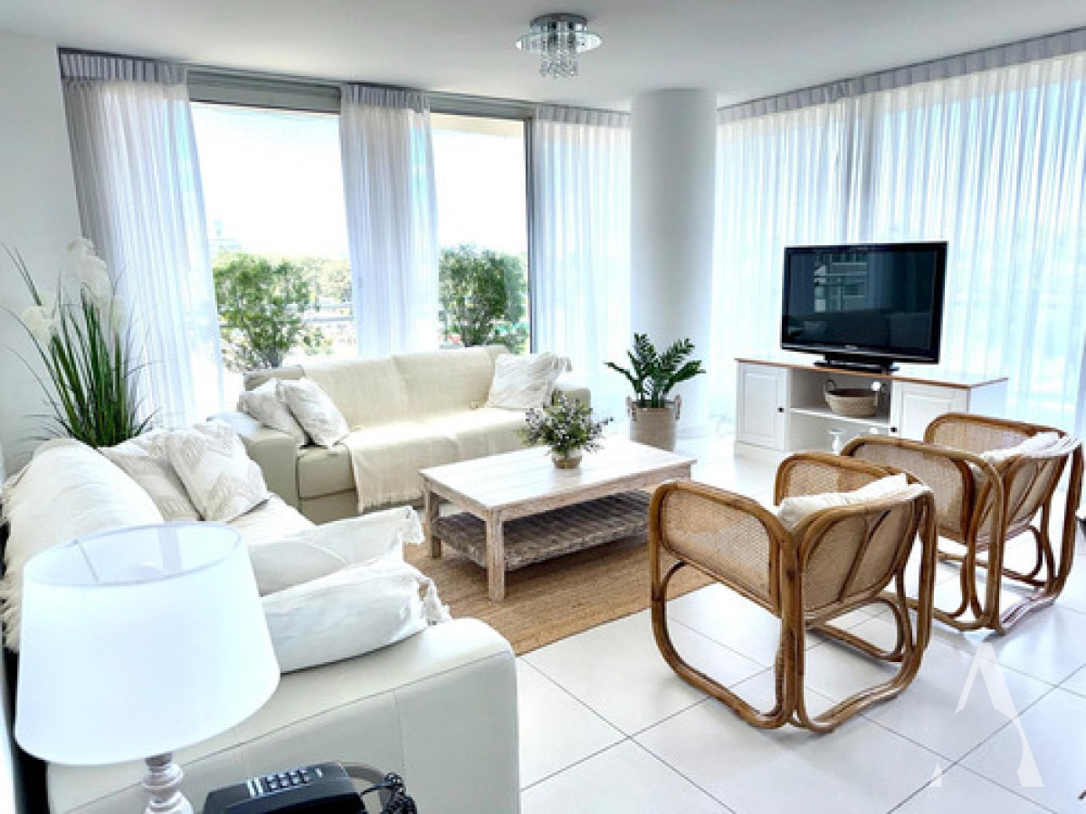 Apartamento ID.40 - Alquiler temporal - 3 dormitorios Roosevelt Torre con amentities