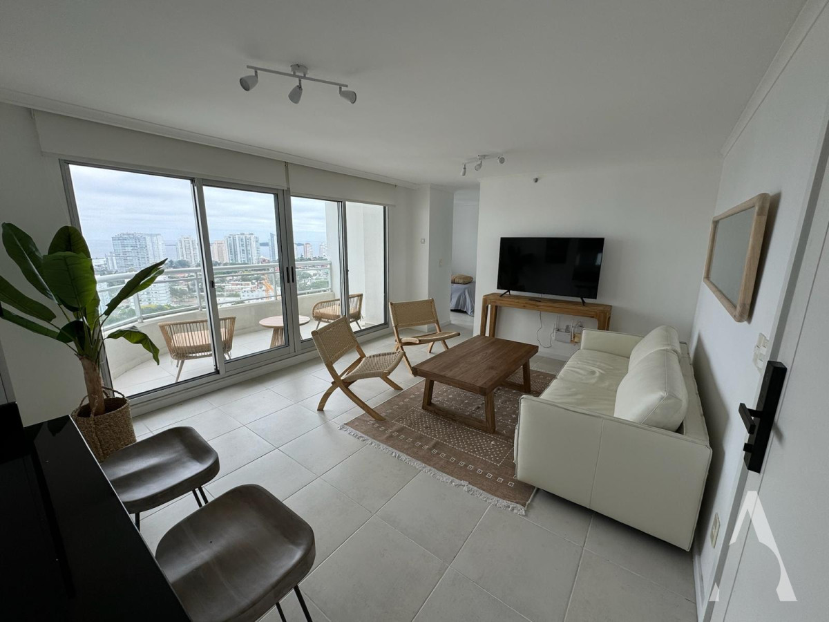 Apartamento ID.63 - Alquiler temporal - Ocean Drive Full Amenities. 1 Dormitorio y medio