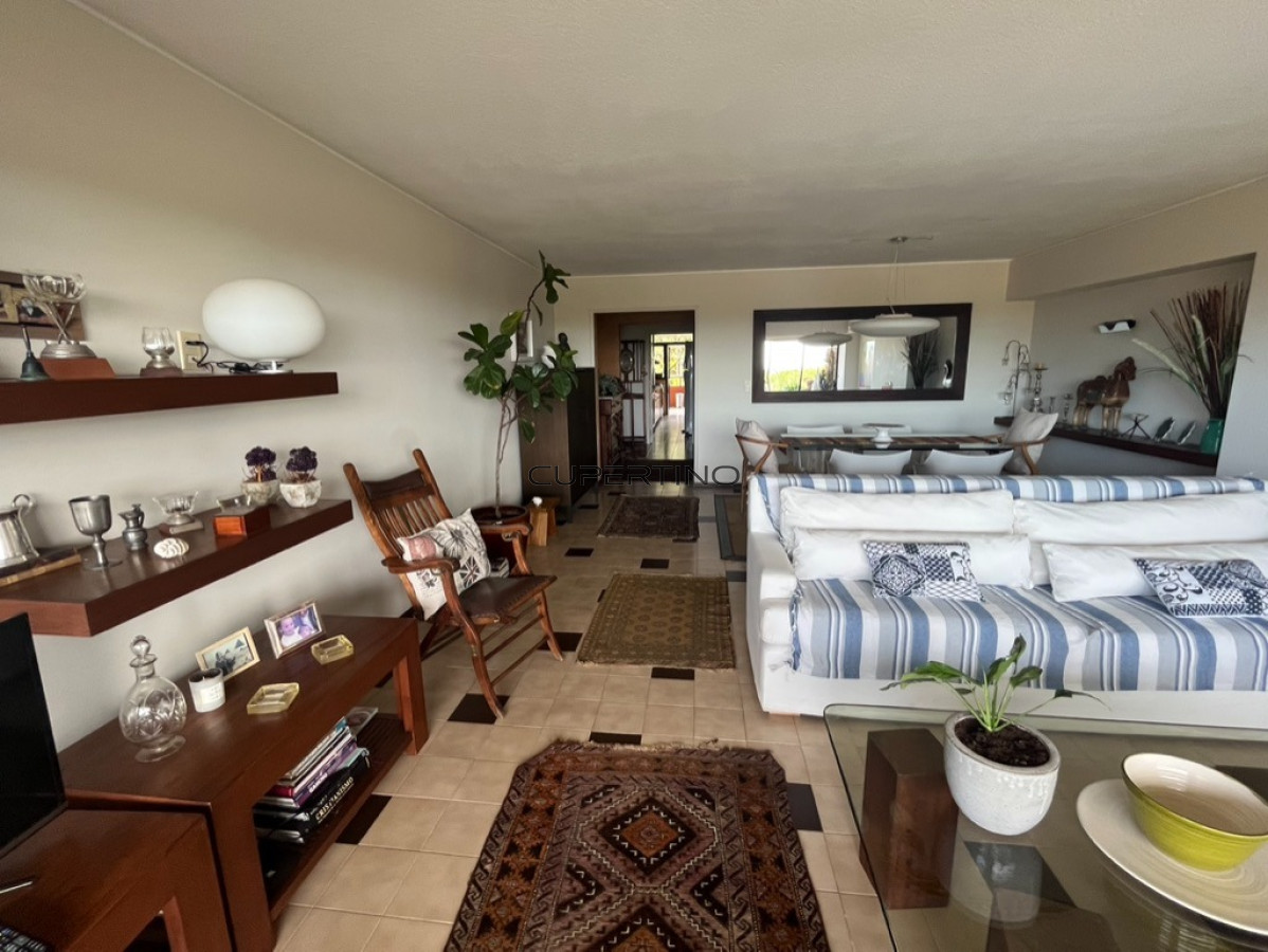 Apartamento ID.151 - Venta Primera Linea Brava - 3 dormitorios Frente al mar.