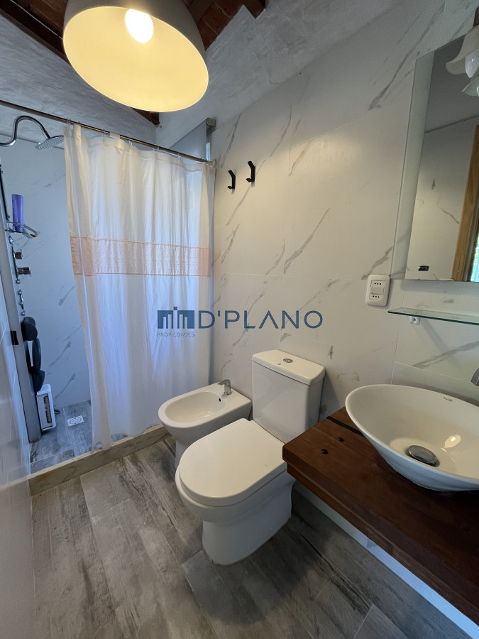 Casa ID.234 - CASA DE 4 DORMITORIOS- PLAYA MANSA, BARBACOA, PISCINA CLIMATIZADA.