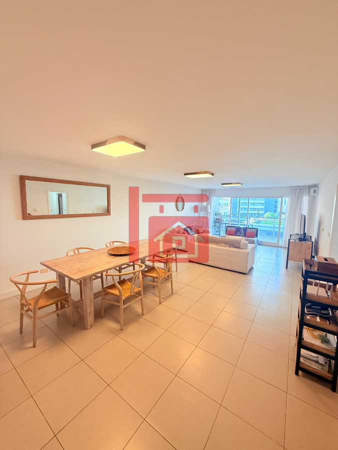 Apartamento ID.16 - Apartamento en venta - 3 dormitorios Playa Brava
