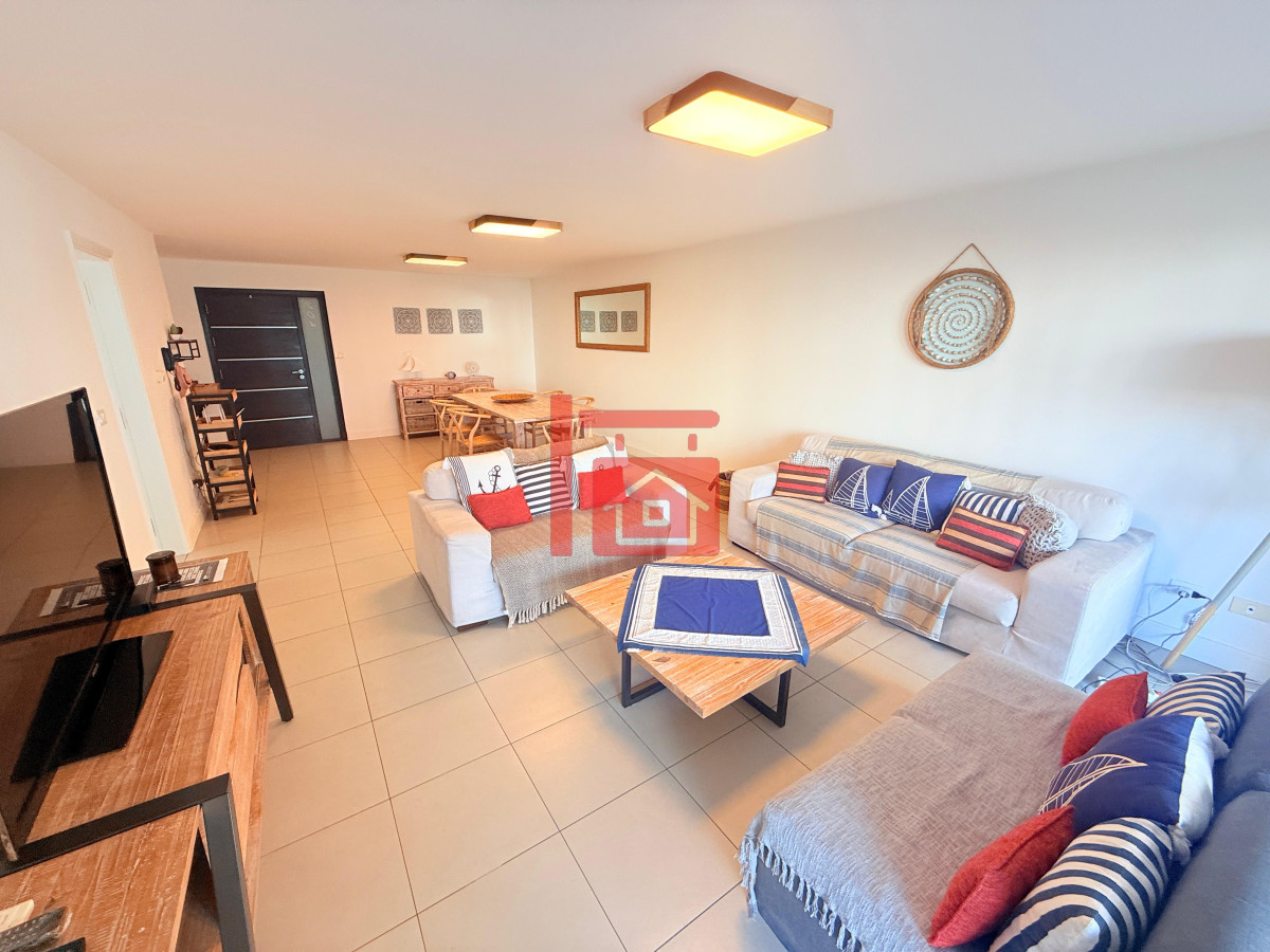 Apartamento ID.16 - Apartamento en venta - 3 dormitorios Playa Brava