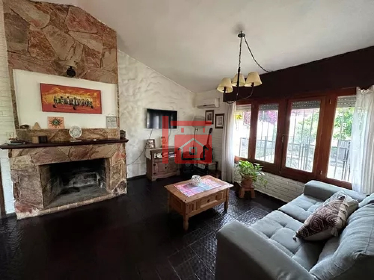 Casa ID.467 - Casa en alquiler 3 dormitorios, Playa Mansa Punta Del Este.