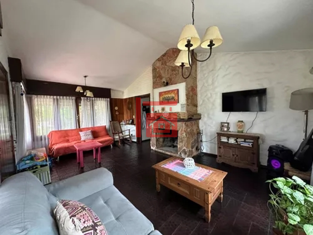 Casa ID.467 - Casa en alquiler 3 dormitorios, Playa Mansa Punta Del Este.