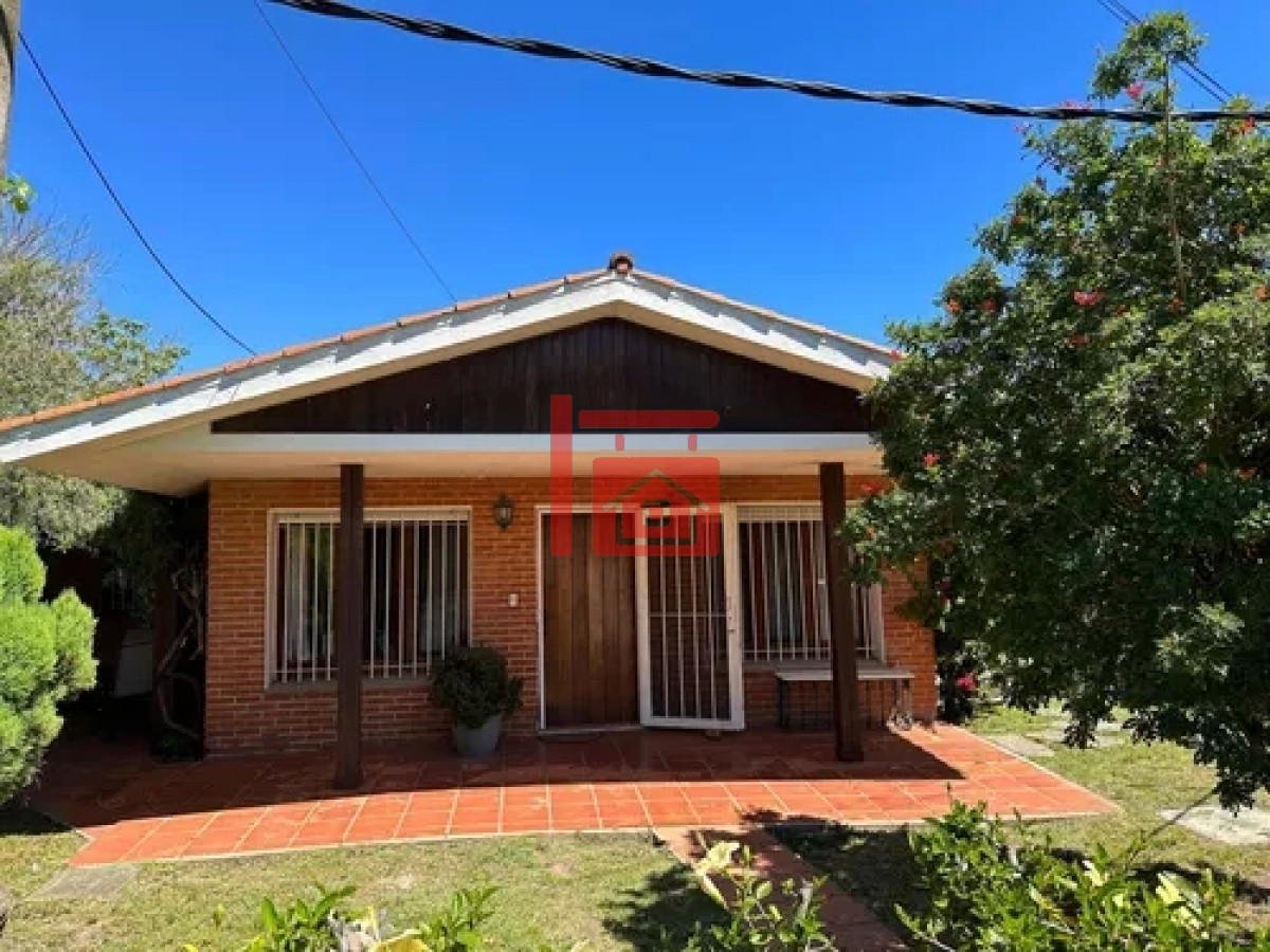Casa ID.467 - Casa en alquiler 3 dormitorios, Playa Mansa Punta Del Este.