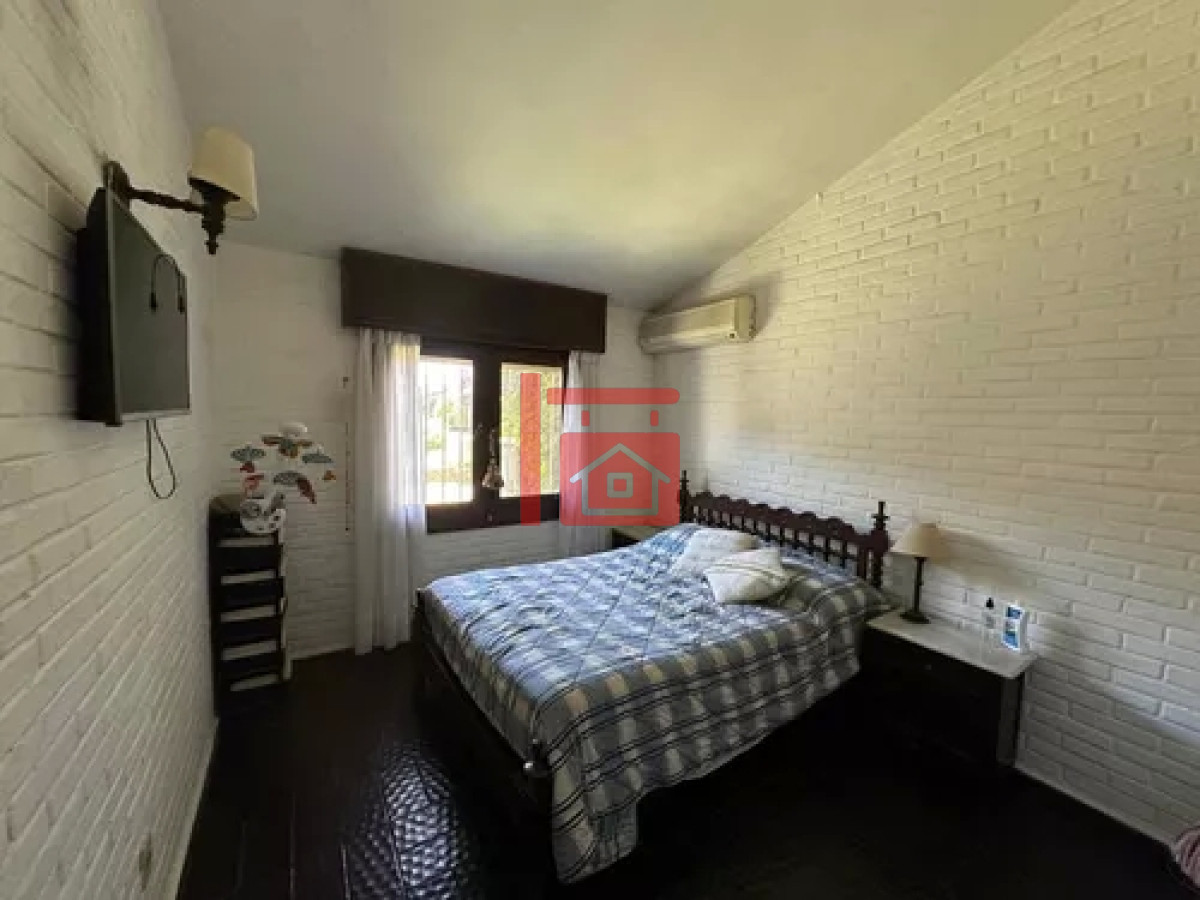 Casa ID.467 - Casa en alquiler 3 dormitorios, Playa Mansa Punta Del Este.