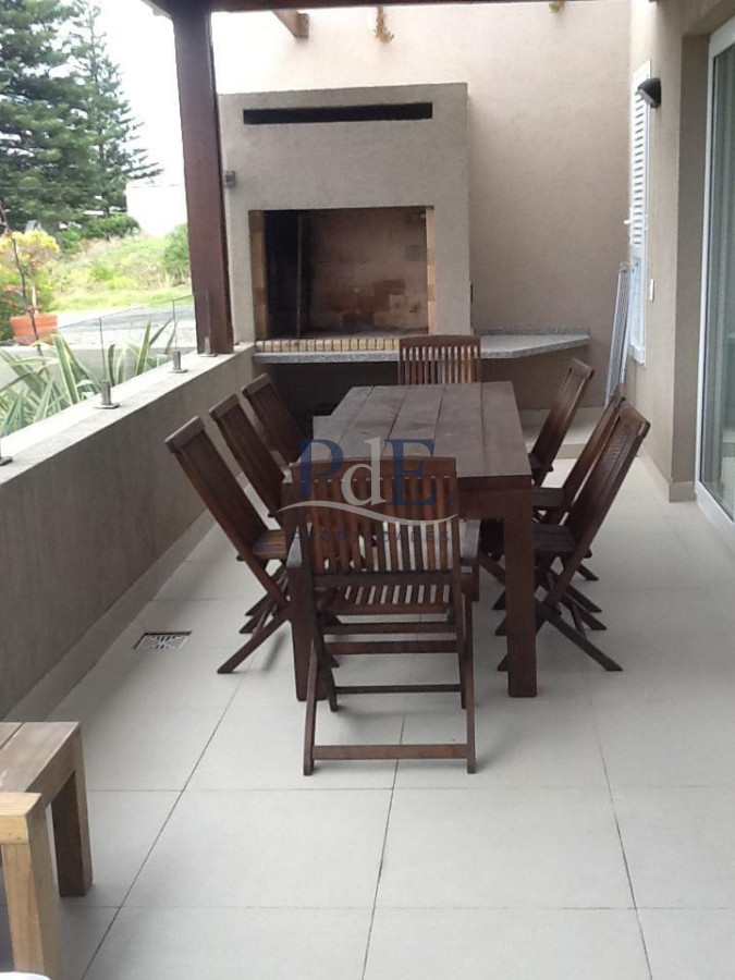 Apartamento en Venta, 2 dormitorios en Montoya. La Barra - Imagen 1