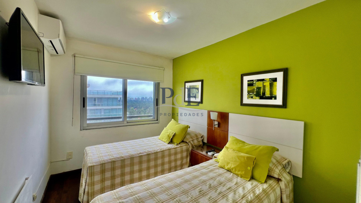 Alquiler de temporada - 3 dormitorios | Piso alto con vista al mar. - Imagen 6