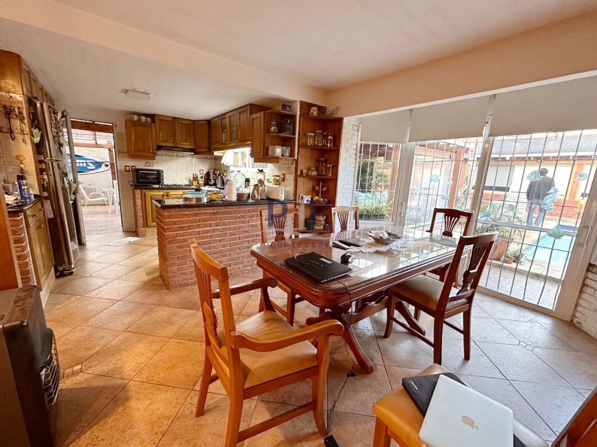 Casa en venta Playa Mansa,  4 dormitorios a 6c del Mar. Punta del Este - Imagen 4