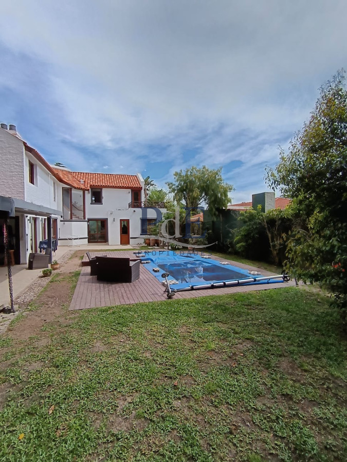 Playa Mansa, Punta del Este - Casa 4 dorm con Piscina y Parrillero Techado - Imagen 41