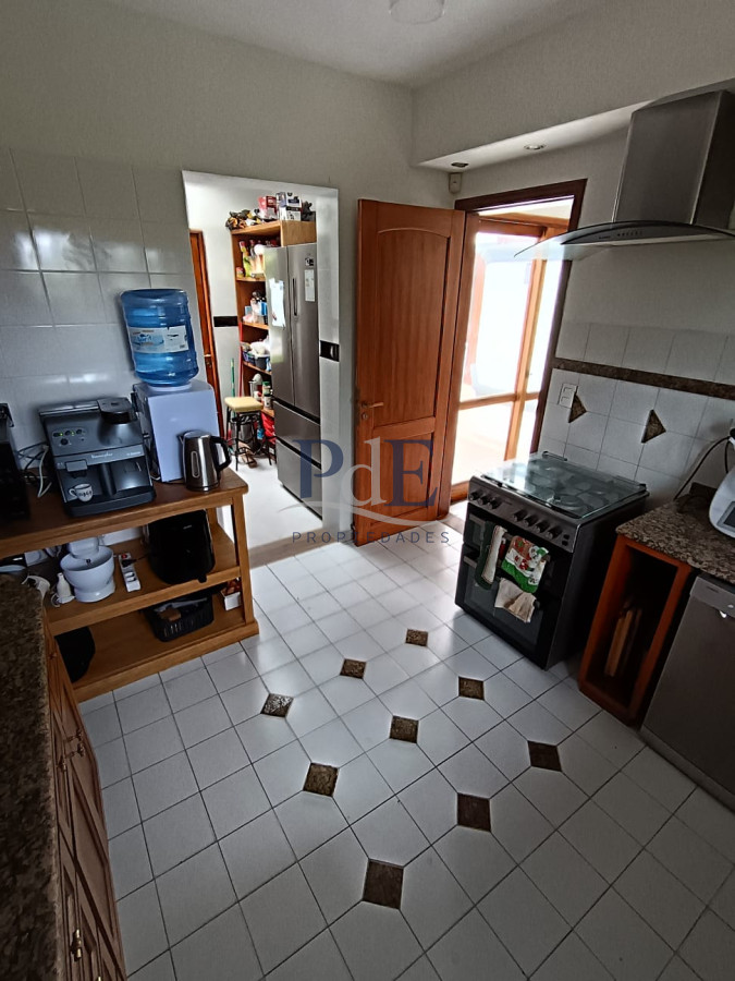 Playa Mansa, Punta del Este - Casa 4 dorm con Piscina y Parrillero Techado - Imagen 13