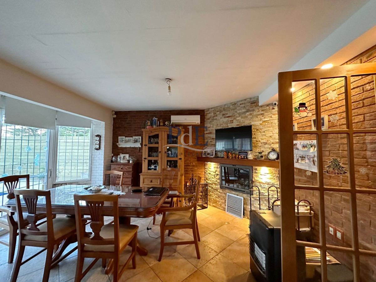 Casa en venta Playa Mansa,  4 dormitorios a 6c del Mar. Punta del Este - Imagen 6