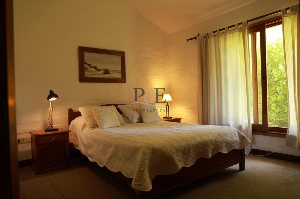 Casa en venta 4 dormitorios en Pinares con piscina climatizada. - Imagen 19