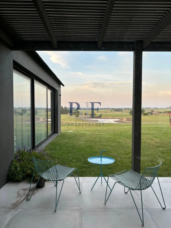 Importante residencia 3 suites + buhardilla, con vistas abiertas al campo. - Imagen 26