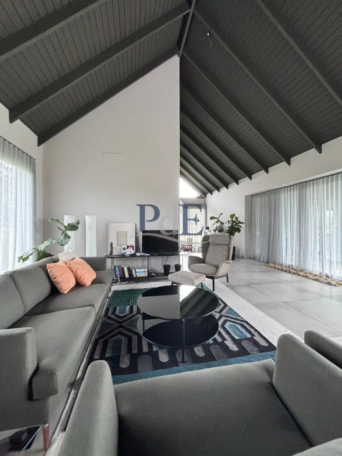 Importante residencia 3 suites + buhardilla, con vistas abiertas al campo. - Imagen 21