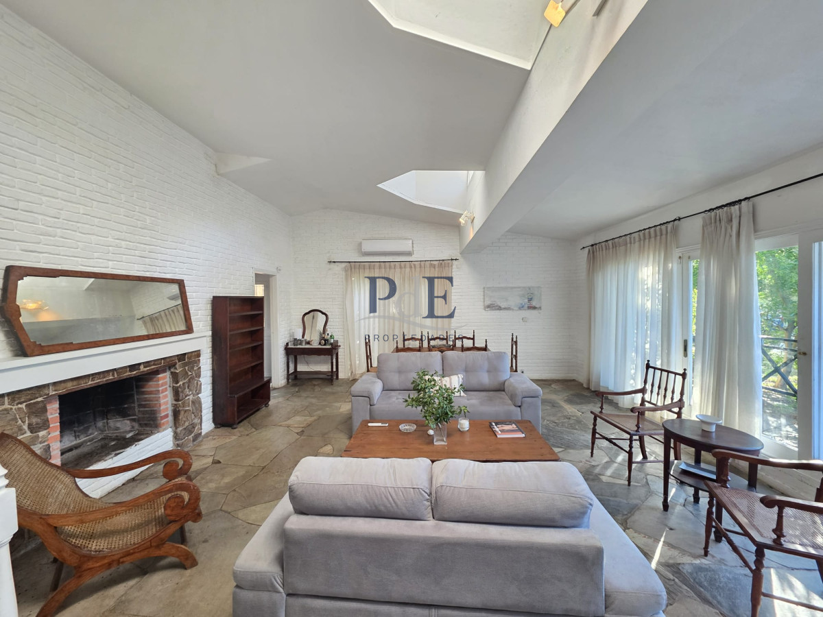 Casa en alquiler anual y de temporada San Rafael - 5 Dormitorios. - Imagen 1