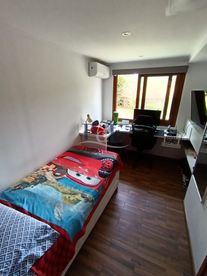 Playa Mansa, Punta del Este - Casa 4 dorm con Piscina y Parrillero Techado - Imagen 23