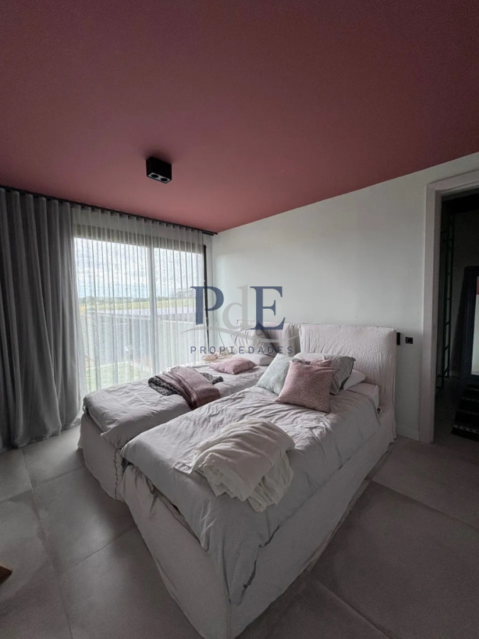 Importante residencia 3 suites + buhardilla, con vistas abiertas al campo. - Imagen 11