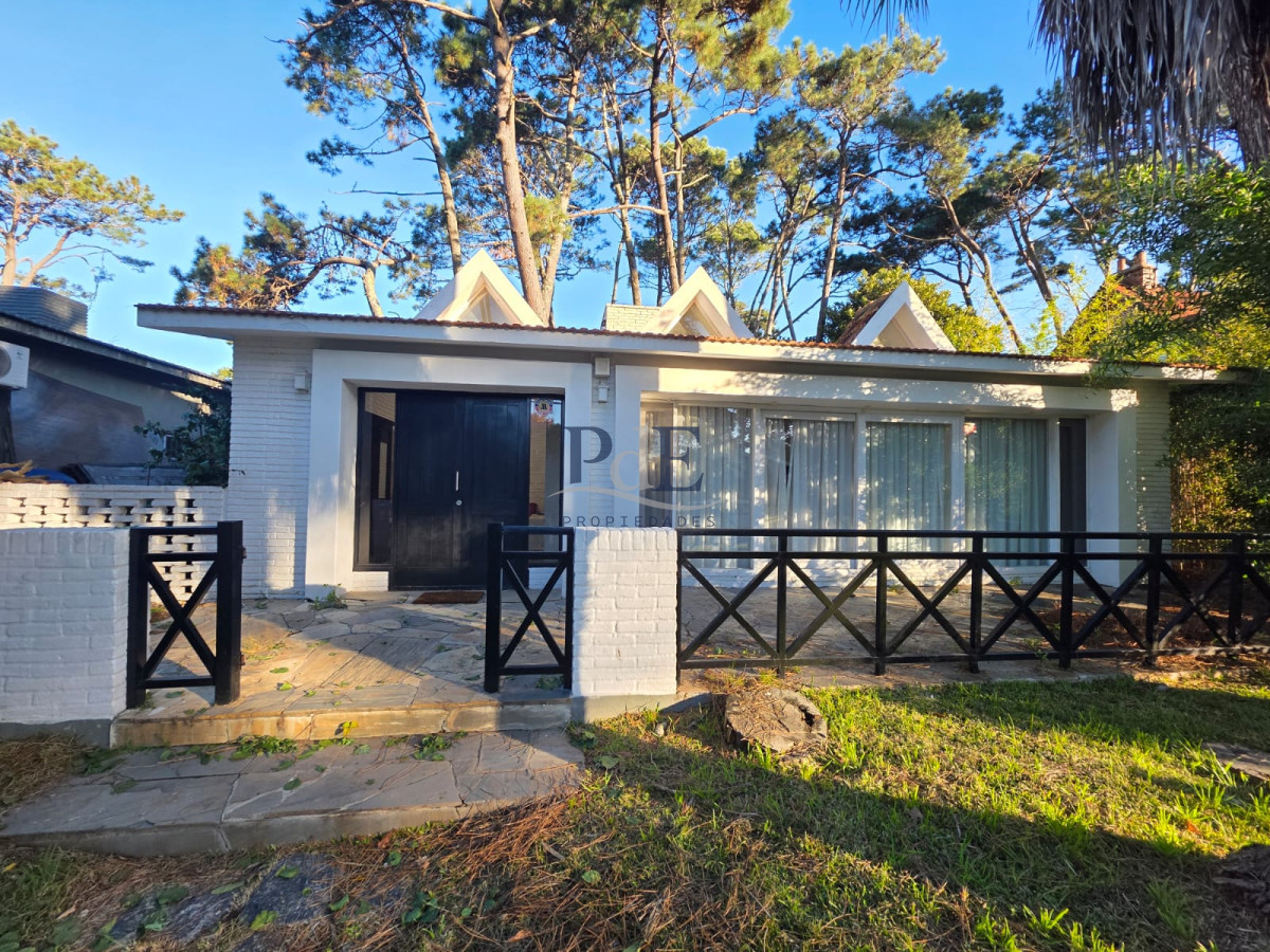 Casa en alquiler anual y de temporada San Rafael - 5 Dormitorios.