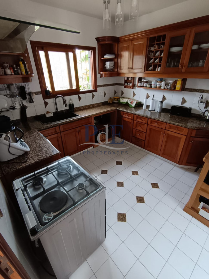 Playa Mansa, Punta del Este - Casa 4 dorm con Piscina y Parrillero Techado - Imagen 11