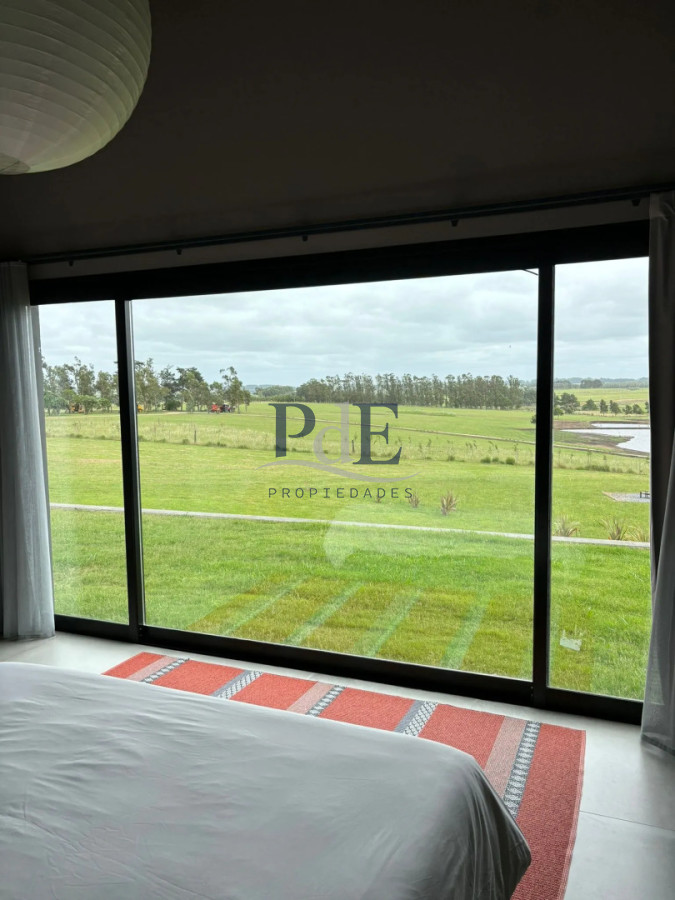 Importante residencia 3 suites + buhardilla, con vistas abiertas al campo. - Imagen 17