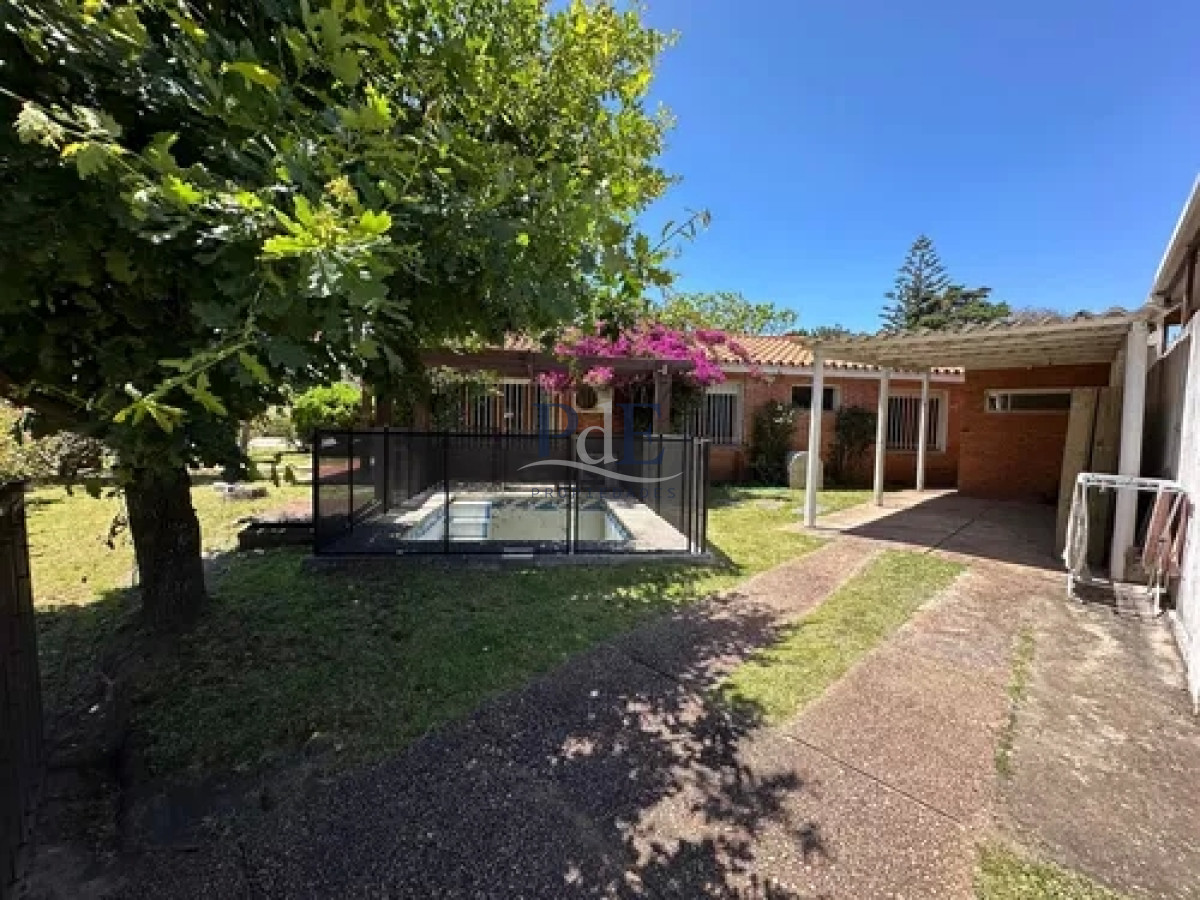 Casa en alquiler 3 dormitorios, Playa Mansa Punta Del Este. - Imagen 4