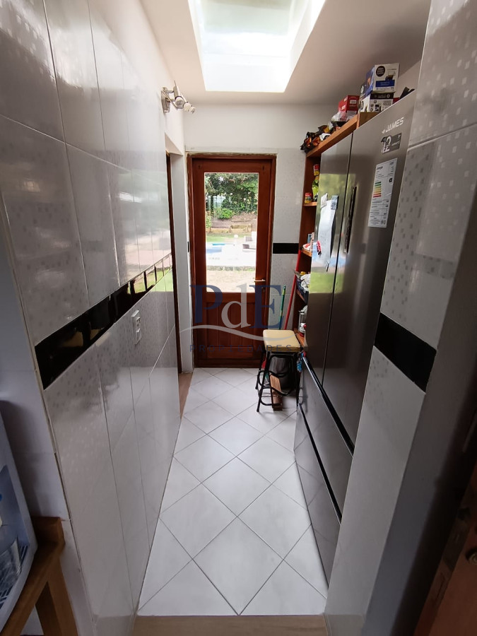 Playa Mansa, Punta del Este - Casa 4 dorm con Piscina y Parrillero Techado - Imagen 14