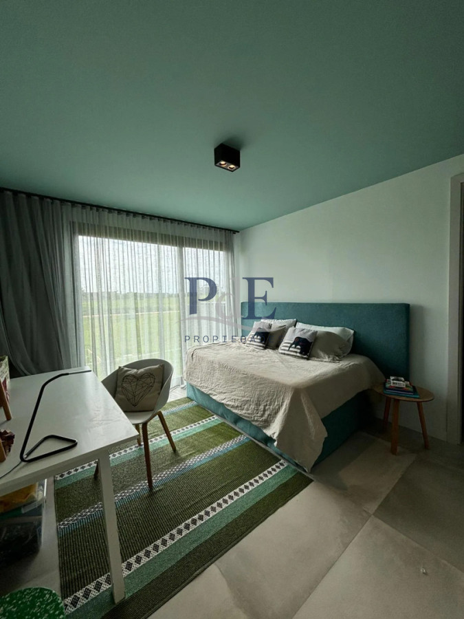 Importante residencia 3 suites + buhardilla, con vistas abiertas al campo. - Imagen 8