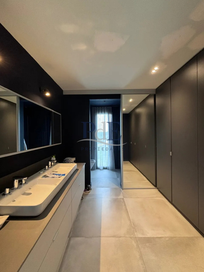 Importante residencia 3 suites + buhardilla, con vistas abiertas al campo. - Imagen 14