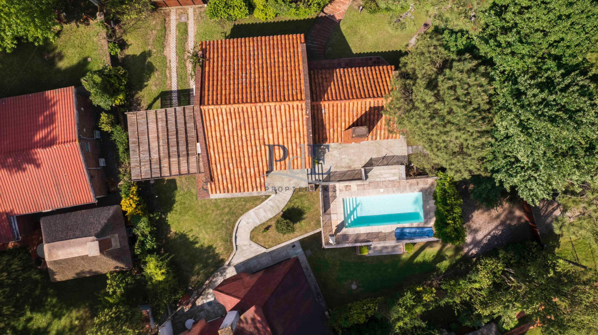 Casa en venta 4 dormitorios en Pinares con piscina climatizada. - Imagen 3