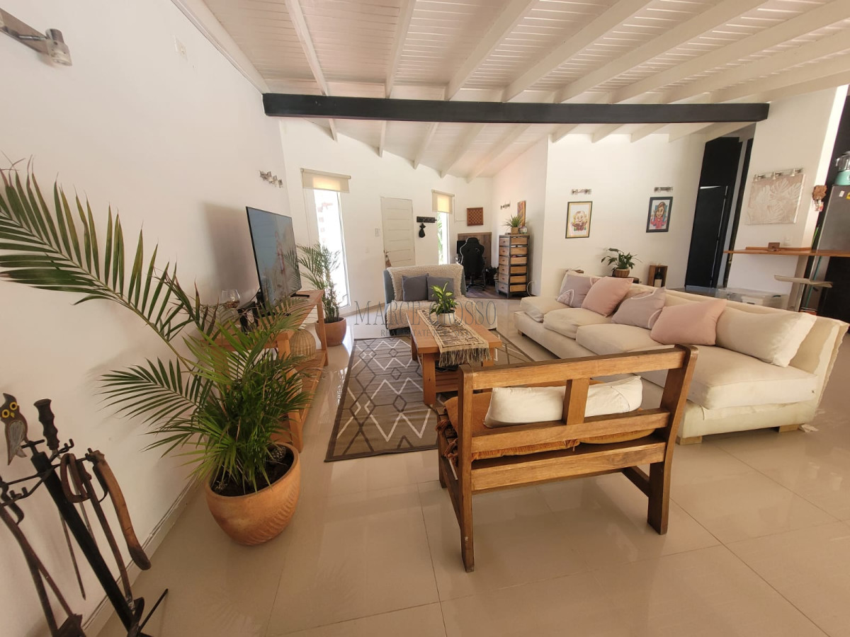 Casa ID.22 - Casa en Punta Ballena, Verde Mora