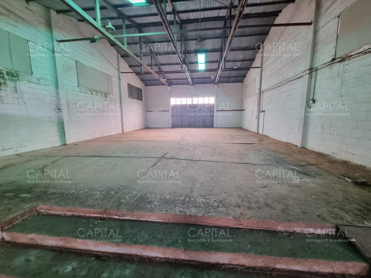 Local Comercial ID.35693 - Galpón en Venta, Centro de Maldonado