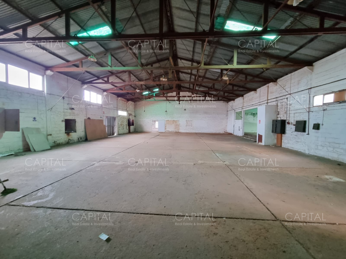 Local Comercial ID.35693 - Galpón en Venta, Centro de Maldonado