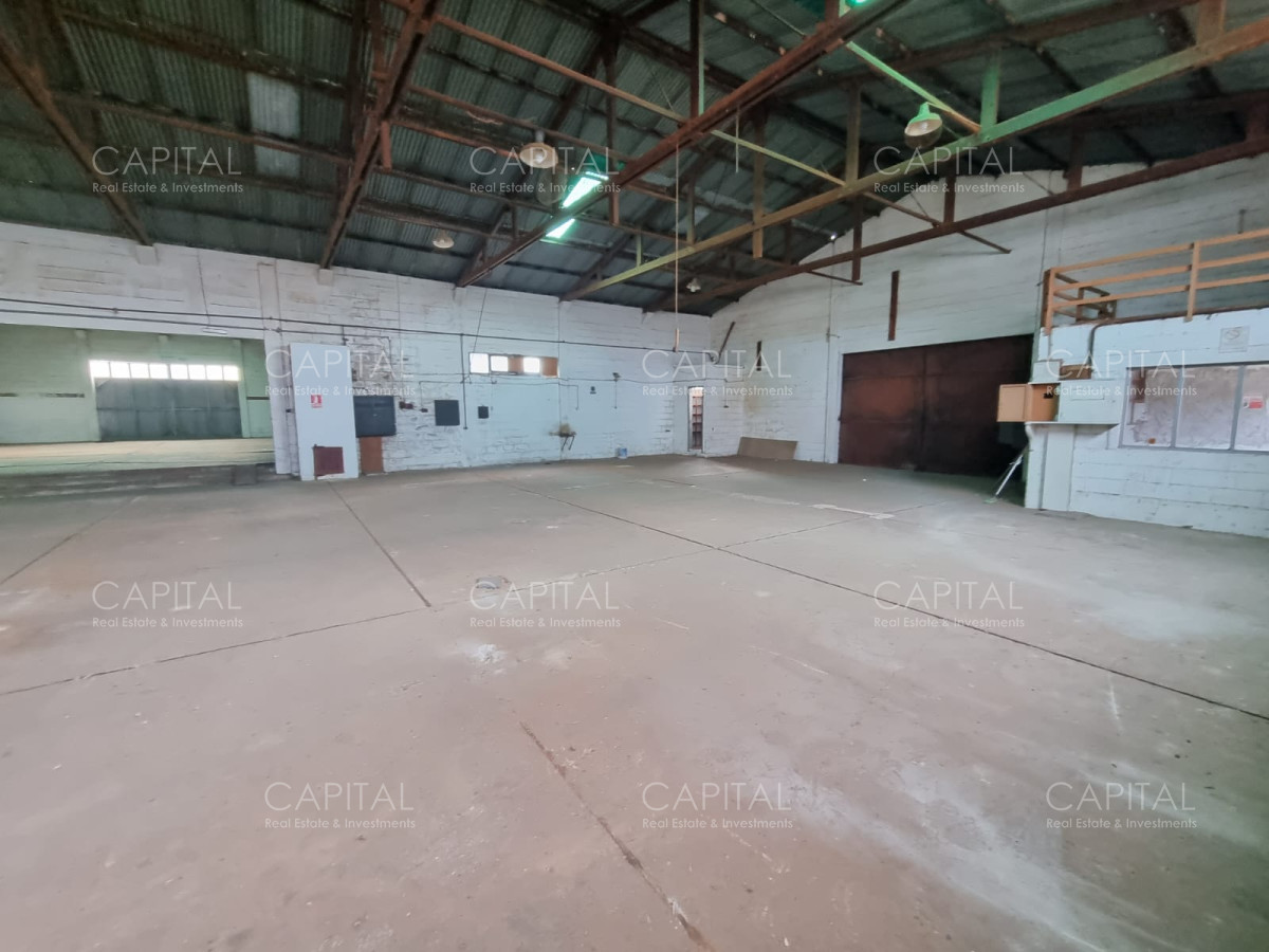 Local Comercial ID.35693 - Galpón en Venta, Centro de Maldonado