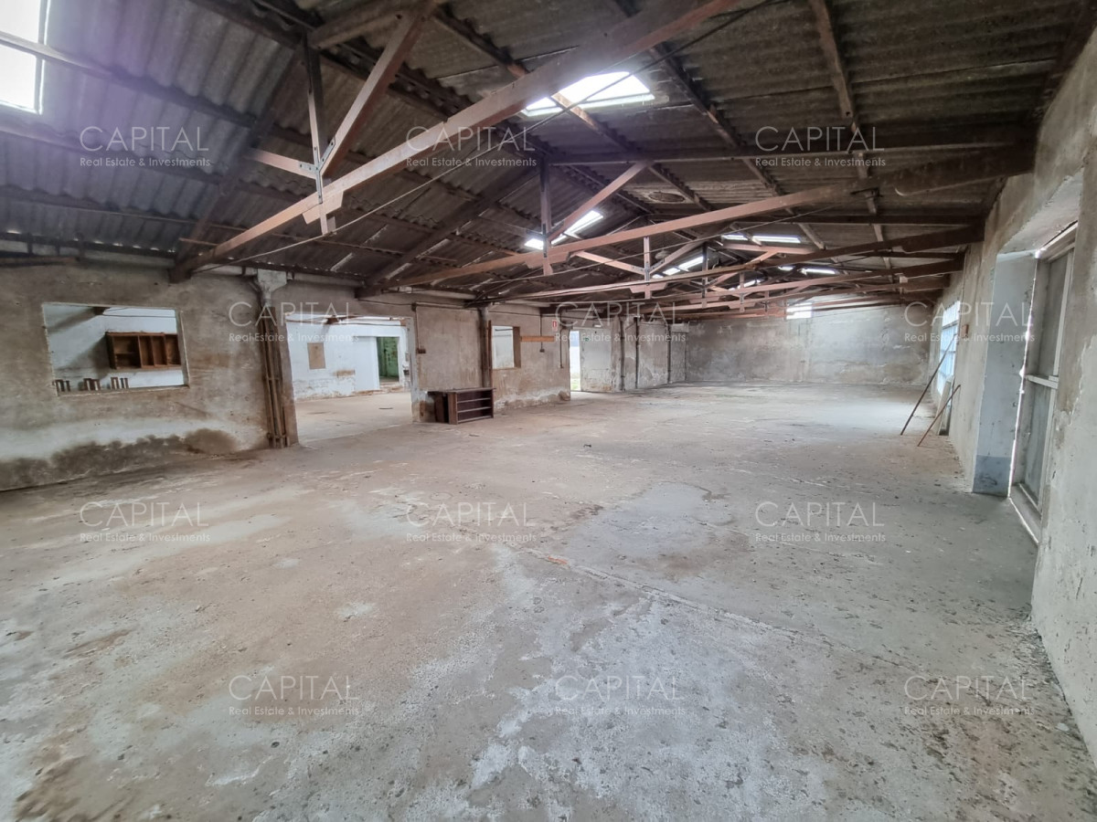 Local Comercial ID.35693 - Galpón en Venta, Centro de Maldonado