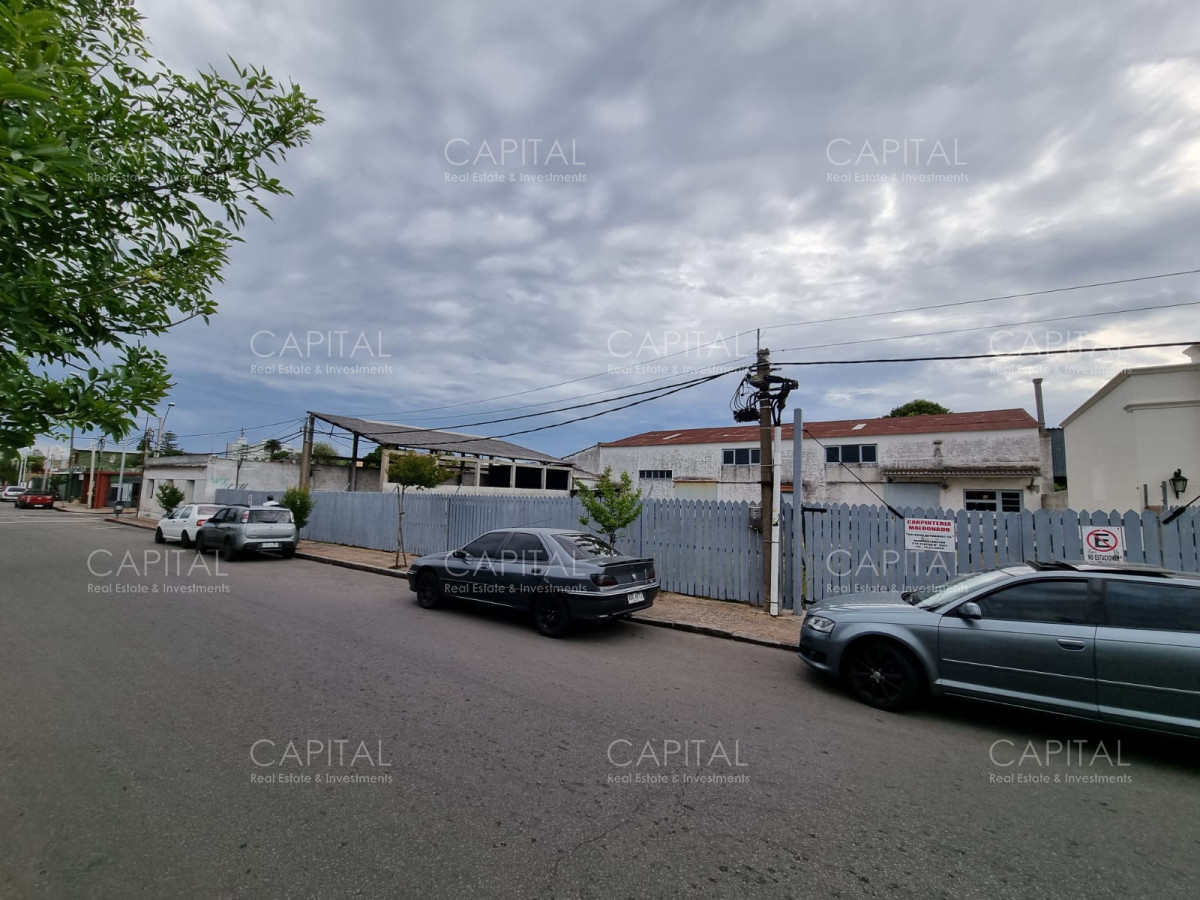 Local Comercial ID.35693 - Galpón en Venta, Centro de Maldonado