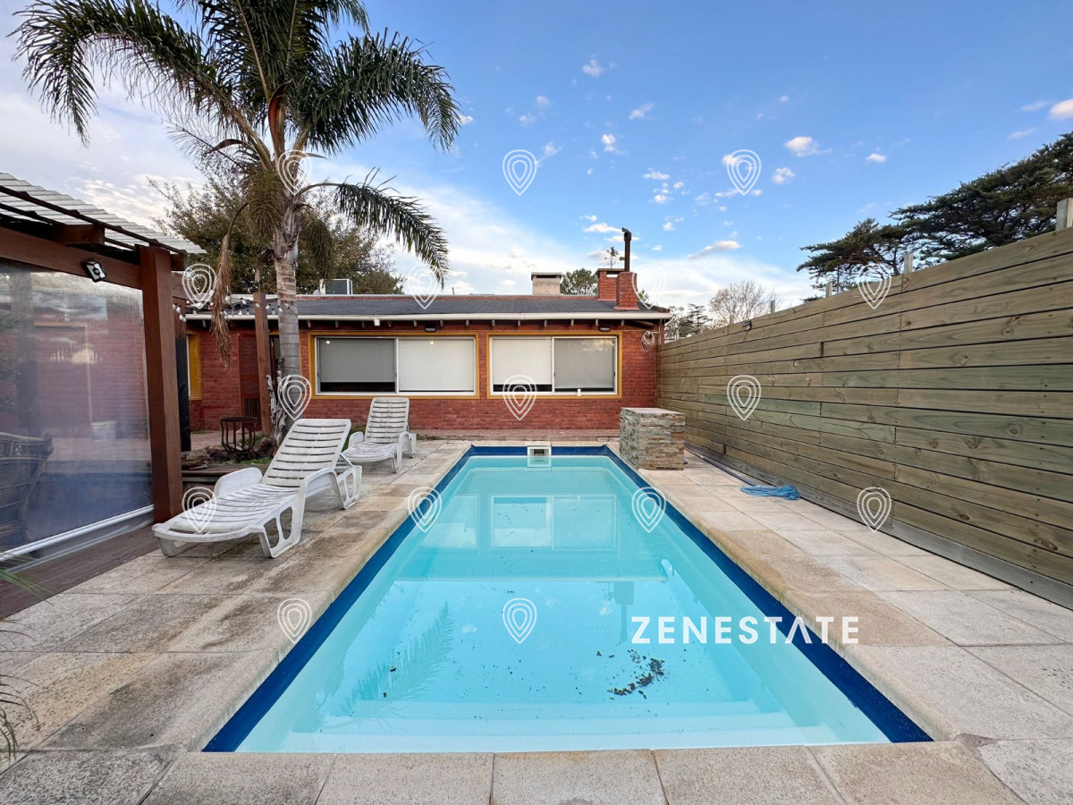 Casa en venta Playa Mansa - 4 dormitorios Parada 19. - ZEN6307C