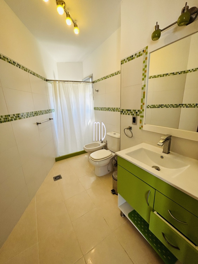 Casa ID.7563 - Casa en Venta y Alquiler sobre Ruta 104 El Chorro 