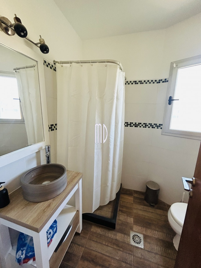 Casa ID.7563 - Casa en Venta y Alquiler sobre Ruta 104 El Chorro 