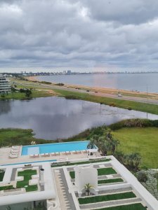 Apartamento en primera linea - 4 dormitorios Pinares Playa Mansa. - VLX6104A