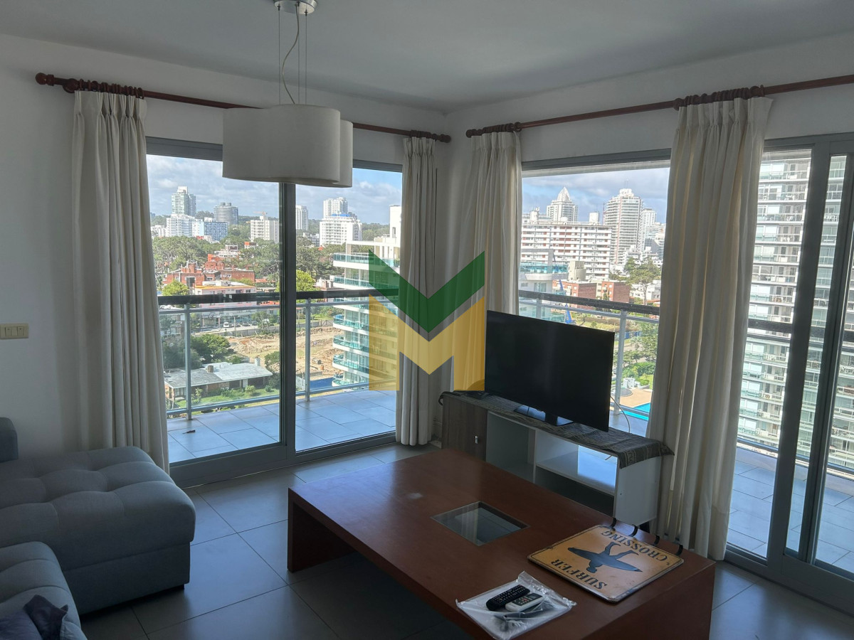 Apartamento ID.4717 - Apartamento en venta y alquiler de 2 dormitorios, Punta Del Este.